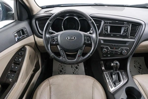 Седан Kia Optima 2012 года, 1399000 рублей, Красноярск