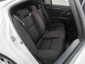Седан Toyota Avensis 2009 года, 1019000 рублей, Тюмень