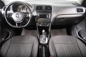 Седан Volkswagen Polo 2016 года, 1159000 рублей, Томск