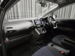 Минивэн Toyota Wish 2012 года, 1340000 рублей, Красноярск