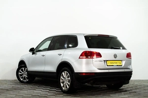 Внедорожник Volkswagen Touareg 2012 года, 1589000 рублей, Сургут