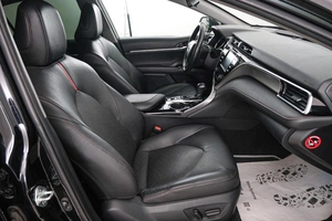 Седан Toyota Camry 2020 года, 3199000 рублей, Красноярск
