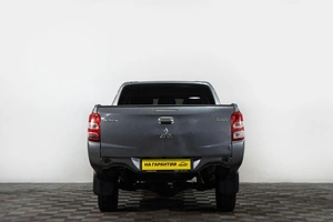 Пикап Mitsubishi L200 2017 года, 2299000 рублей, Сургут