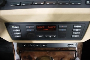 Внедорожник BMW X5 2003 года, 999900 рублей, Казань