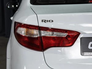 Седан Kia Rio 2013 года, 961900 рублей, Волгоград