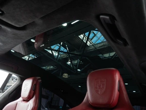 Седан Porsche Taycan 2020 года, 8350000 рублей, Тюмень