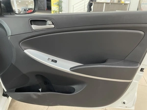 Седан Hyundai Solaris 2015 года, 787000 рублей, Солонцы