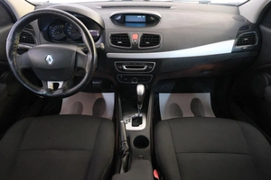 Седан Renault Fluence 2011 года, 749000 рублей, Омск
