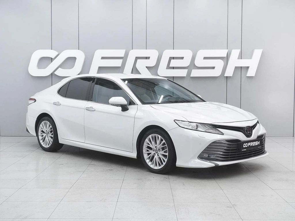 Седан Toyota Camry 2019 года, 3070000 рублей, Ростов-на-Дону