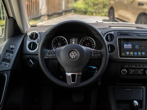Внедорожник Volkswagen Tiguan 2011 года, 1299000 рублей, Большой Сочи