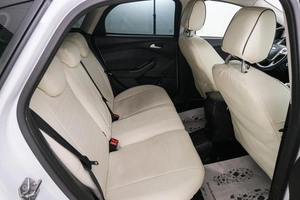 Хетчбэк Ford Focus 2013 года, 809000 рублей, Красноярск