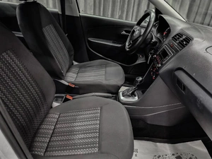 Седан Volkswagen Polo 2019 года, 850000 рублей, Красноярск