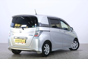 Минивэн Honda Freed 2012 года, 1149000 рублей, Омск