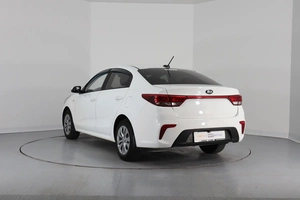 Седан Kia Rio 2020 года, Брянск
