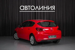 Хетчбэк Opel Astra 2013 года, 645000 рублей, Красноярск