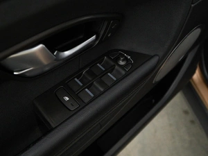 Внедорожник Land Rover Range Rover Evoque 2014 года, 1849046 рублей, Москва