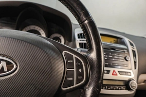 Хетчбэк Kia Ceed 2009 года, 639000 рублей, Челябинск
