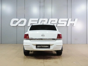 Седан Opel Astra 2012 года, 749000 рублей, Воронеж