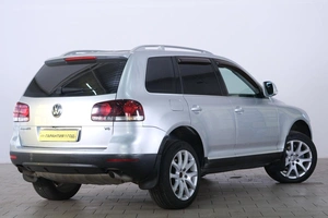 Внедорожник Volkswagen Touareg 2008 года, 1089000 рублей, Омск