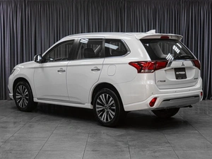Внедорожник Mitsubishi Outlander 2022 года, 3829000 рублей, Тюмень
