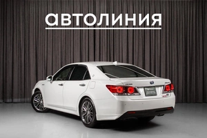 Седан Toyota Crown 2015 года, 2625000 рублей, Красноярск