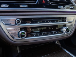 Седан BMW 7 серия 2016 года, 3190000 рублей, Волгоград