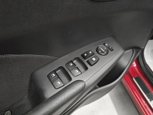 Седан Hyundai Solaris 2018 года, 1380000 рублей, Красноярск