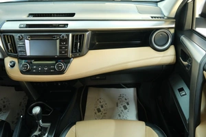 Внедорожник Toyota RAV4 2016 года, 2599000 рублей, Омск