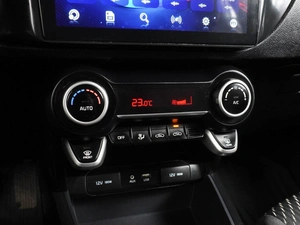 Хетчбэк Kia Rio X-Line 2018 года, 1349000 рублей, Воронеж