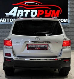 Внедорожник Toyota Highlander 2012 года, 2357000 рублей, Красноярск