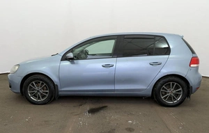 Хетчбэк Volkswagen Golf 2011 года, 673000 рублей, Орёл