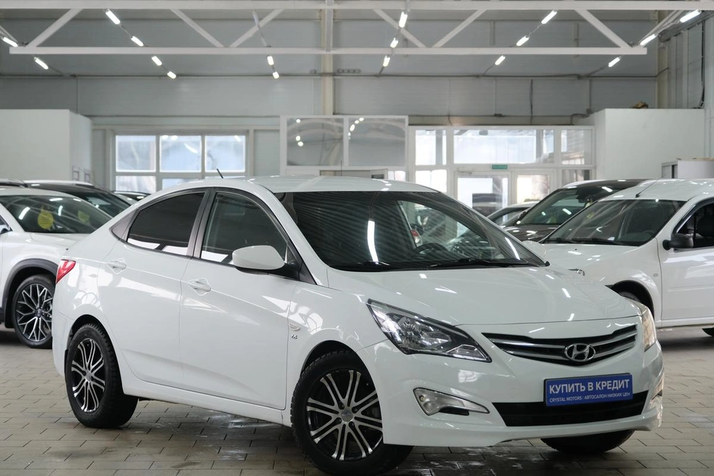 Седан Hyundai Solaris 2016 года, 1169000 рублей, Омск