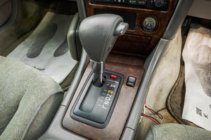 Седан Toyota Mark II 2000 года, 749000 рублей, Барнаул