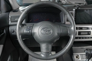 Седан Toyota Corolla 2005 года, 689000 рублей, Тюмень