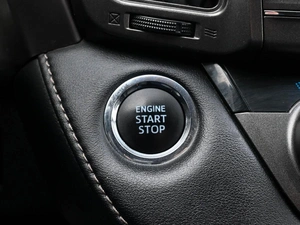 Внедорожник Toyota RAV4 2014 года, 1990000 рублей, Волгоград