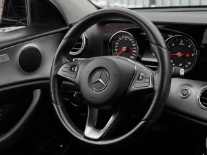 Седан Mercedes-benz E-класс 2018 года, 2390000 рублей, Волгоград