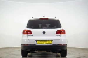 Внедорожник Volkswagen Tiguan 2012 года, 1499000 рублей, Оренбург