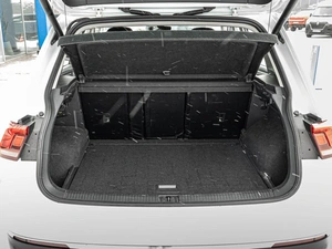 Внедорожник Volkswagen Tiguan 2020 года, 2730000 рублей, Краснодар