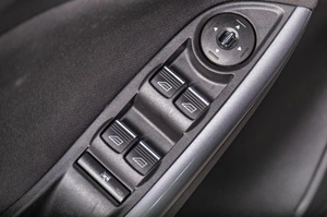 Хетчбэк Ford Focus 2012 года, 1049000 рублей, Томск