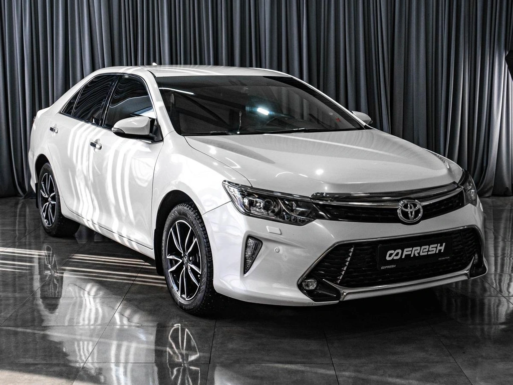 Седан Toyota Camry 2018 года, 2649000 рублей, Тюмень