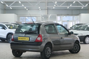 Купе Renault Clio 2002 года, 319000 рублей, Омск