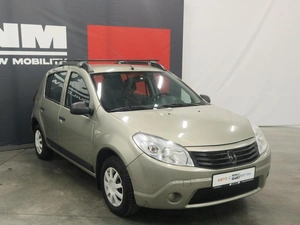 Хэтчбек Renault Sandero 2013 года, 665000 рублей, Курск