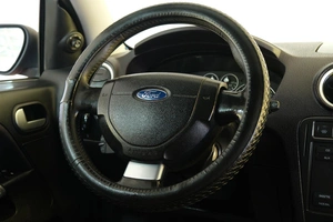 Хетчбэк Ford Fusion 2007 года, 489000 рублей, Омск