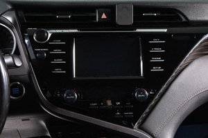 Седан Toyota Camry 2018 года, 2799000 рублей, Сургут