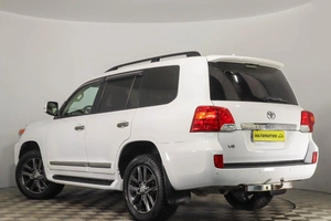 Внедорожник Toyota Land Cruiser 2014 года, 3649000 рублей, Пермь