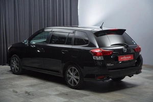 Универсал Toyota Corolla Fielder 2015 года, 1299000 рублей, Красноярск