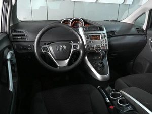 Минивэн Toyota Verso 2011 года, 1129000 рублей, Аксай