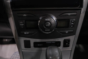 Седан Toyota Corolla 2012 года, 1049000 рублей, Новокузнецк