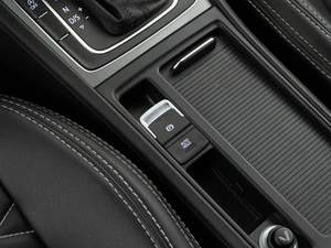 Хетчбэк Volkswagen Golf 2013 года, 1298999 рублей, Москва