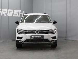 Внедорожник Volkswagen Tiguan 2019 года, 2880000 рублей, Омск